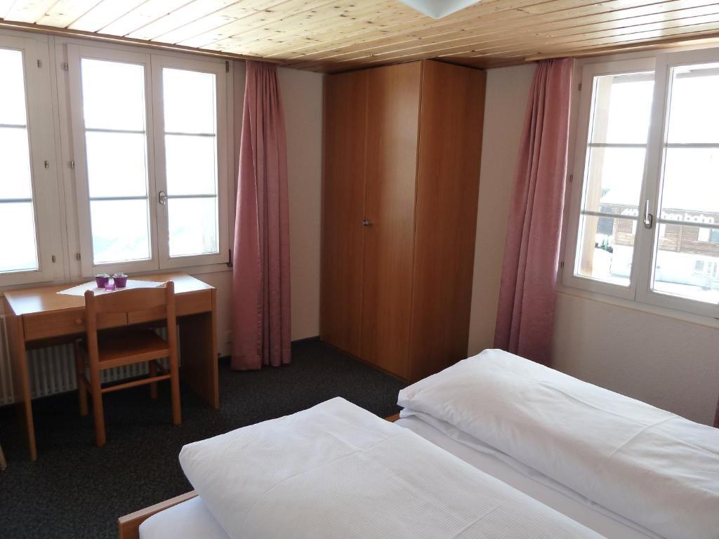 Berghaus Maennlichen Hotel Гринделвалд Стая снимка